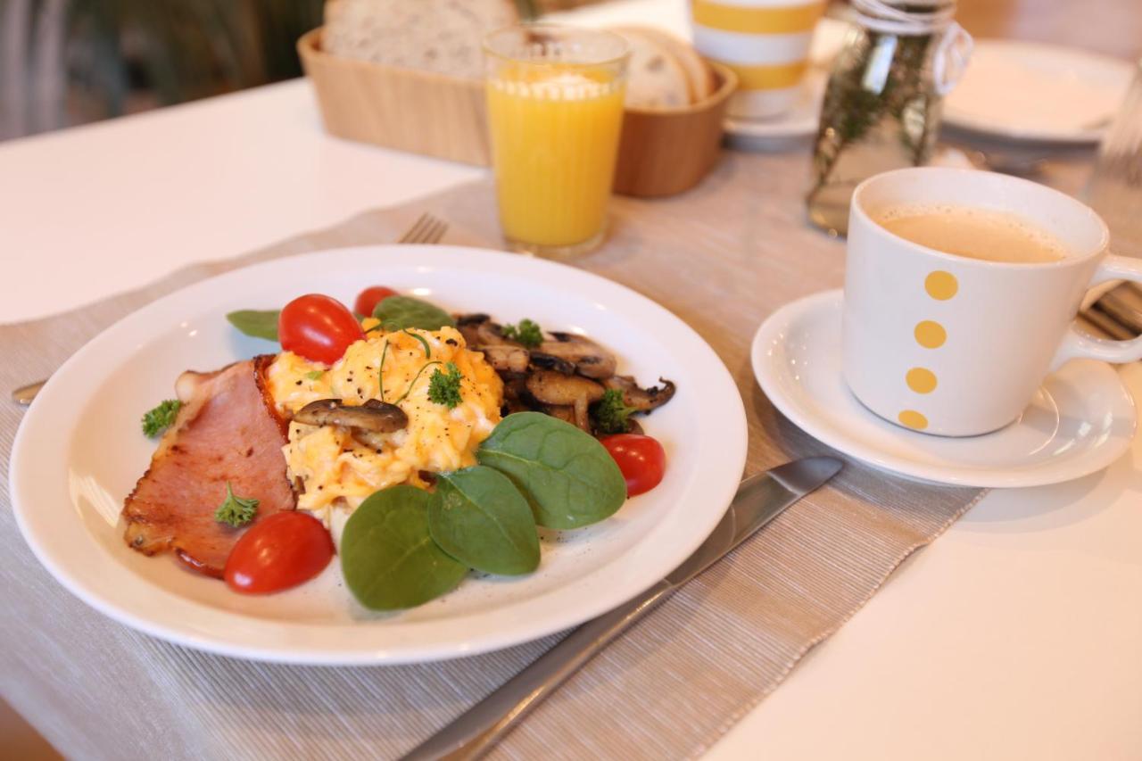 Sunny Side Up B&B Рай Екстериор снимка